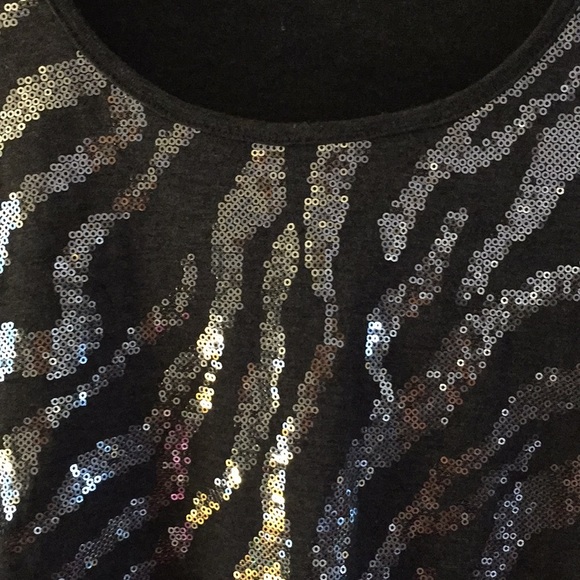 Jaclyn Smith zebra sequin top - Picture 6 of 6